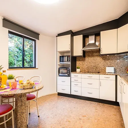 Villa For 8 People With Garden Villa Albufeira