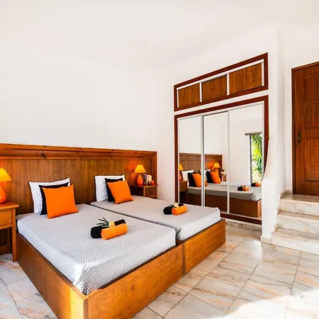 Villa For 8 People With Garden Villa Albufeira