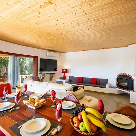Villa Amazing W Private Pool, Free Wifi, A C, Bbq Albufeira