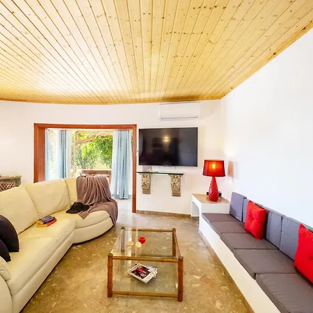Villa For 8 People With Garden * Albufeira